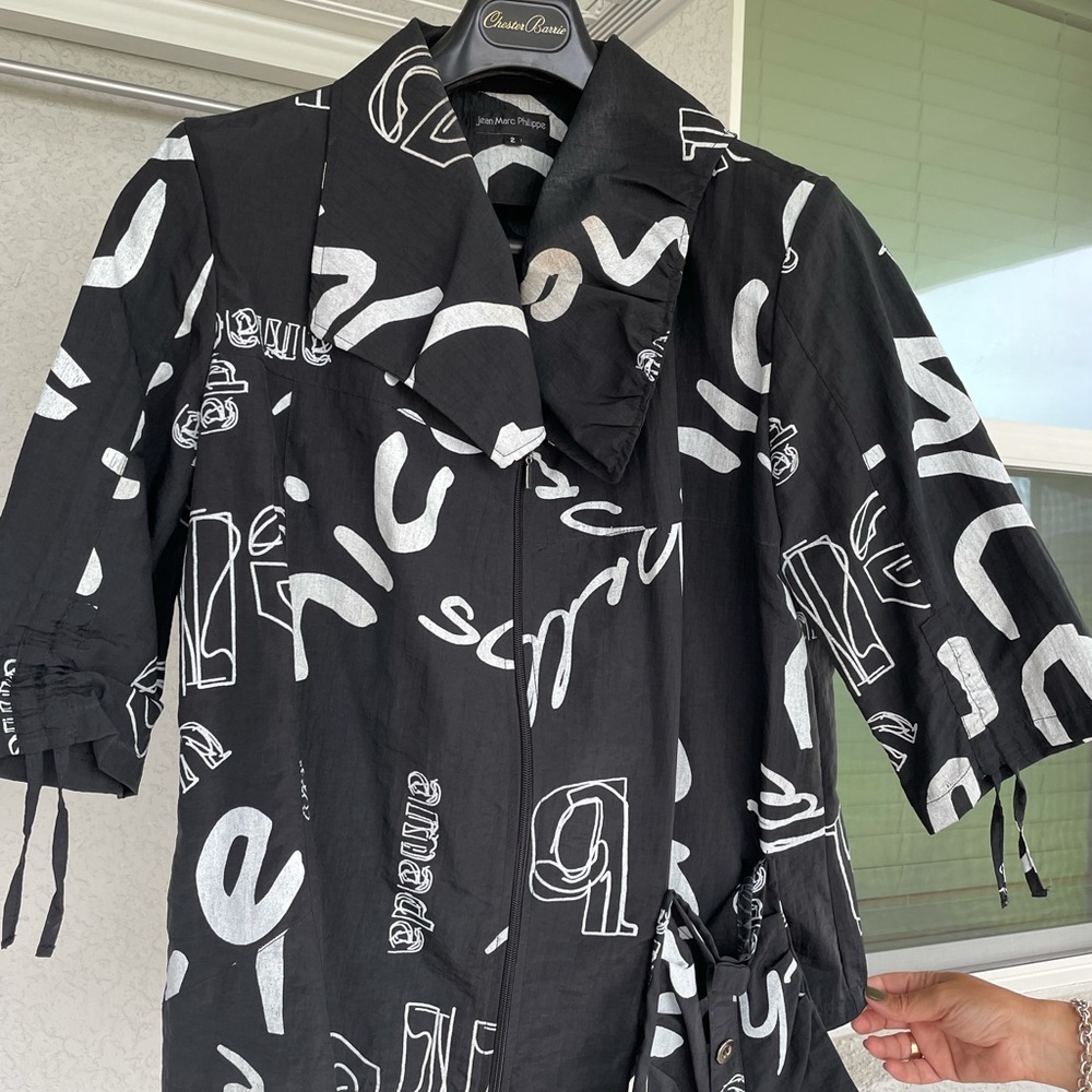 Beautiful coat with a funky design